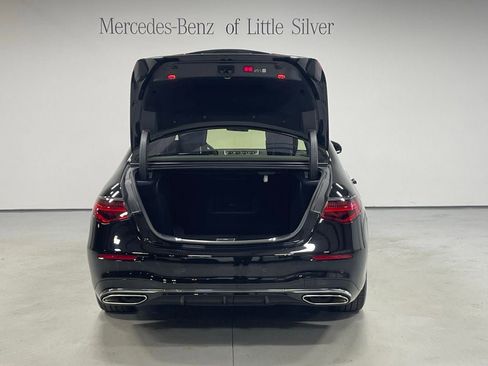 Used 2022 Mercedes-Benz S 580 4MATIC Sedan image 5