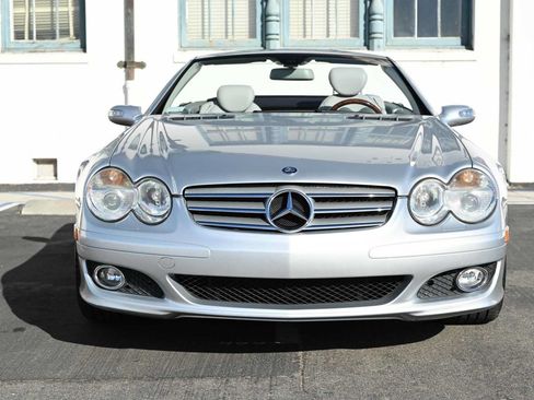 Used 2007 Mercedes-Benz SL 550 image 2