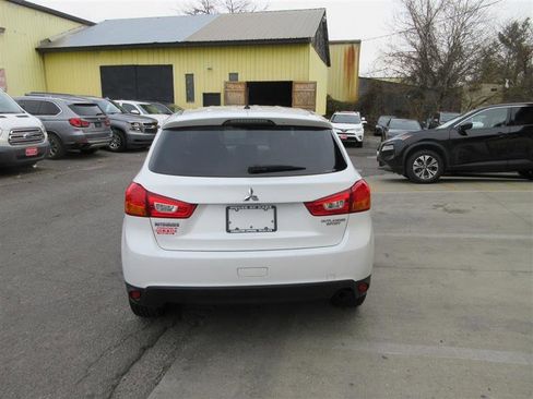 Used 2013 Mitsubishi Outlander Sport ES image 4