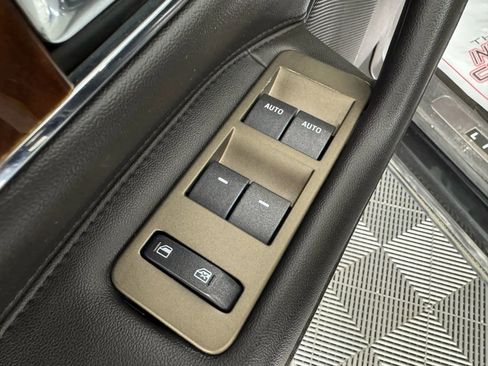 Used 2015 Lincoln MKX AWD w/ Equipment Group 102A image 44