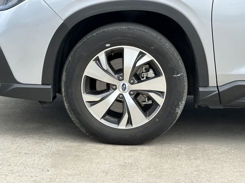 Used 2023 Subaru Ascent Premium w/ Convenience Package AWD/4WD image 21