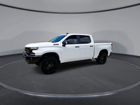 Used 2021 Chevrolet Silverado 1500 LT Trail Boss w/ LT Trail Boss Premium Package AWD/4WD image 4