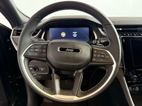New 2025 Jeep Grand Cherokee L Altitude AWD/4WD image 19