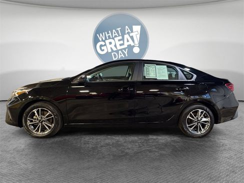 Certified 2023 Kia Forte LXS image 7