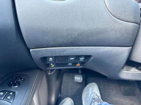 Used 2015 Nissan Pathfinder SL image 18