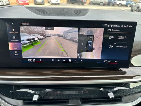 Used 2026 BMW X7 xDrive40i image 16