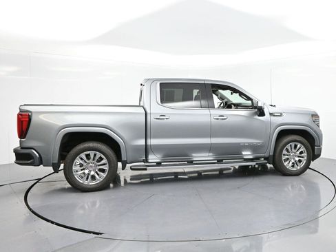 Used 2024 GMC Sierra 1500 Denali w/ Technology Package AWD/4WD image 8