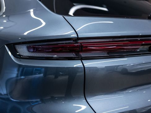 New 2026 Porsche Cayenne image 24