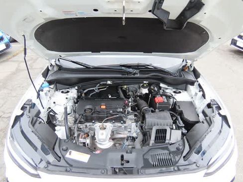 Used 2024 Honda HR-V EX-L image 11