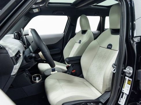 Certified 2025 MINI Cooper S image 22