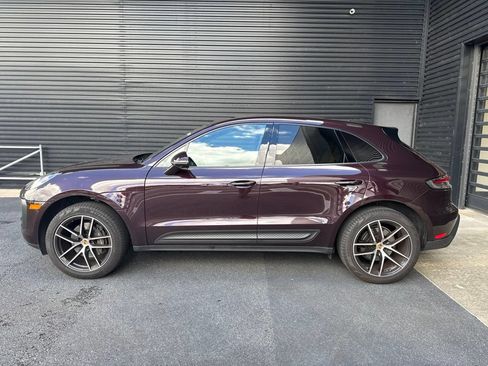 Used 2024 Porsche Macan AWD/4WD image 2