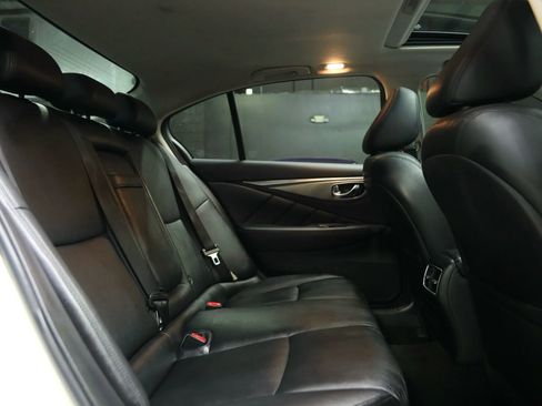 Used 2017 INFINITI Q50 2.0t w/ Moonroof Package image 29