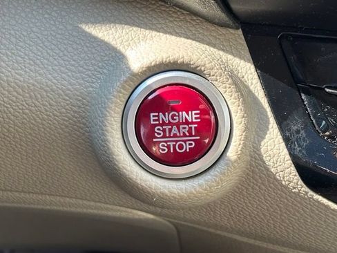 Used 2016 Honda Accord Touring image 15