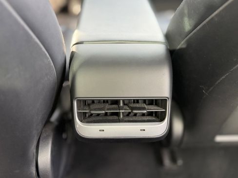 Used 2022 Tesla Model 3 Standard Range image 49