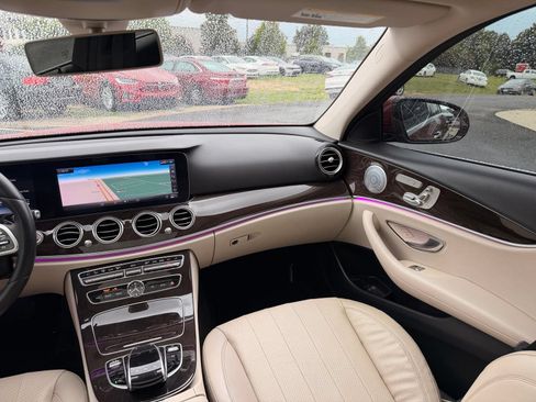Used 2020 Mercedes-Benz E 350 4MATIC Sedan w/ Premium Package image 38