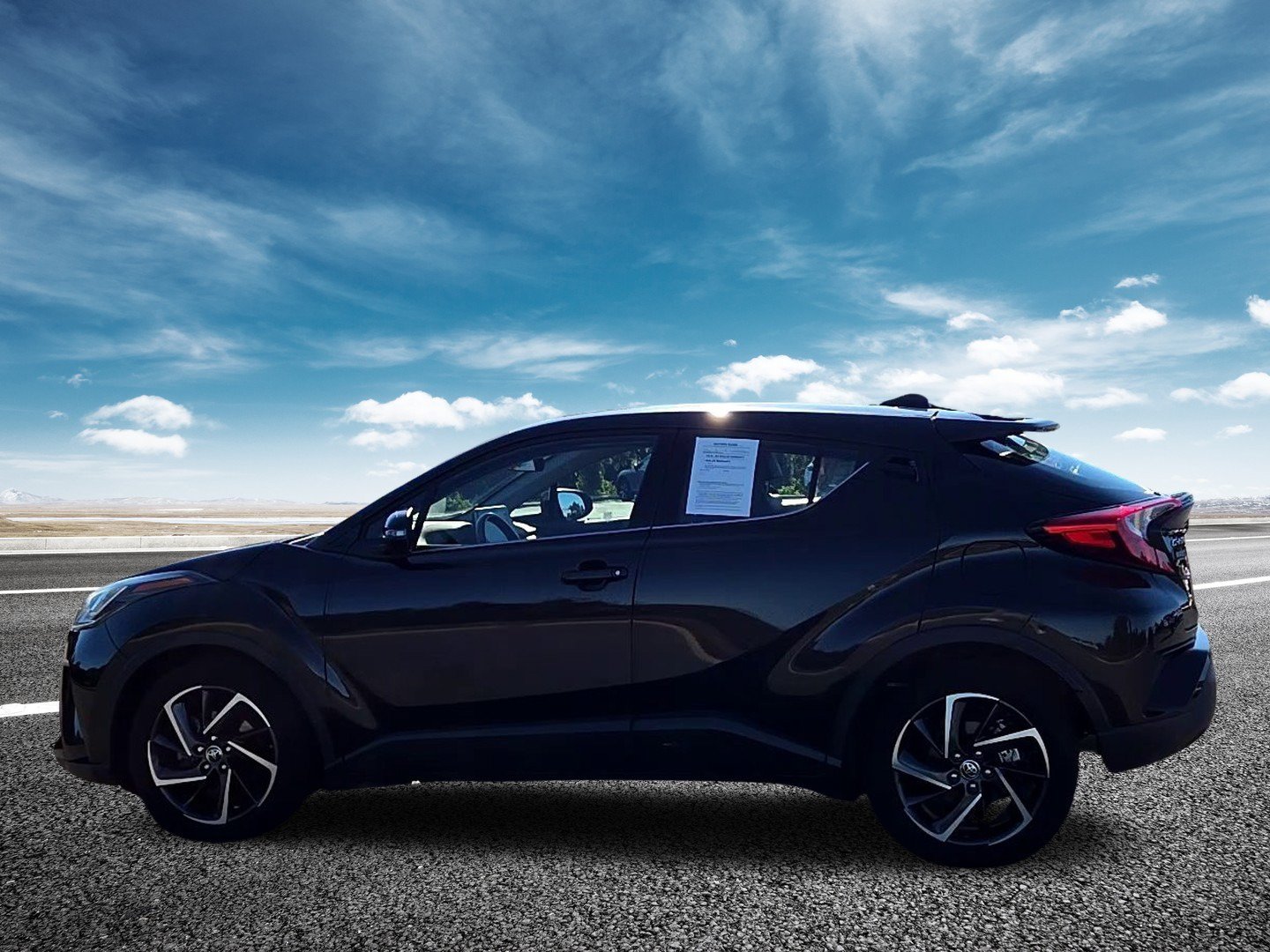 Used 2022 Toyota C-HR Limited FWD image 4