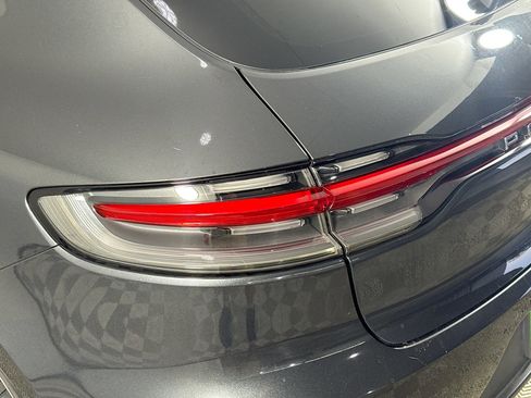 Used 2020 Porsche Macan image 35