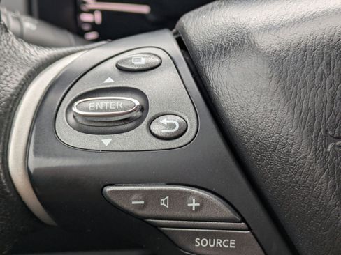 Used 2017 Nissan Pathfinder SV w/ SV Tech Package image 14