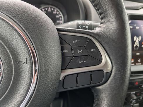 Used 2022 Jeep Renegade Latitude w/ Convenience Group AWD/4WD image 28