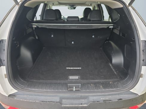 Certified 2022 Hyundai Tucson Limited AWD/4WD image 16