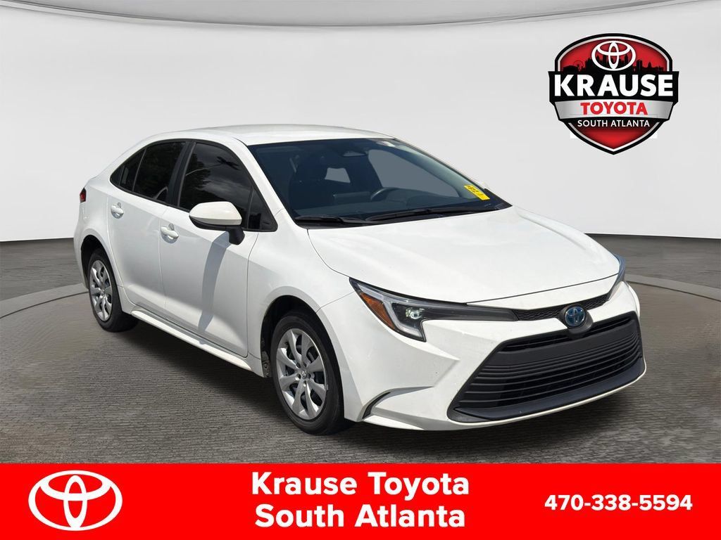 Used 2023 Toyota Corolla LE FWD image 1