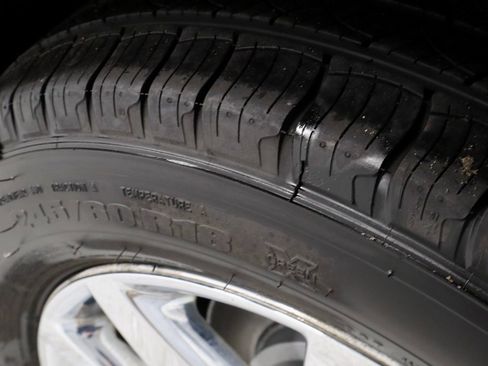 Used 2014 Ford Edge SEL w/ Equipment Group 205A image 20