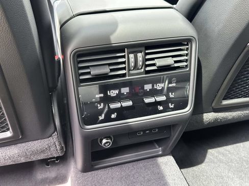 New 2026 Porsche Cayenne Coupe AWD/4WD image 14