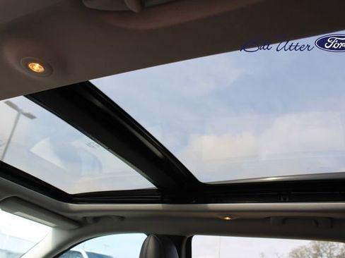 Used 2022 Jeep Cherokee Trailhawk w/ Sun, Sound & Nav Group image 17