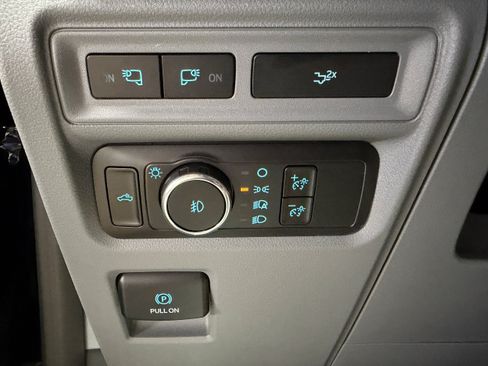 Used 2023 Ford F150 XL w/ XL Chrome Appearance Package AWD/4WD image 15