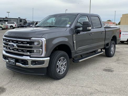 New 2026 Ford F250 Lariat w/ FX4 Off-Road Package AWD/4WD image 4