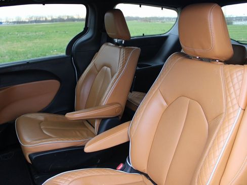 Used 2022 Chrysler Pacifica Pinnacle image 27