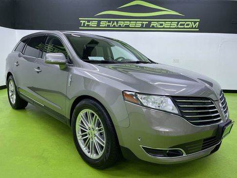 Used 2017 Lincoln MKT AWD w/ Technology Package image 2