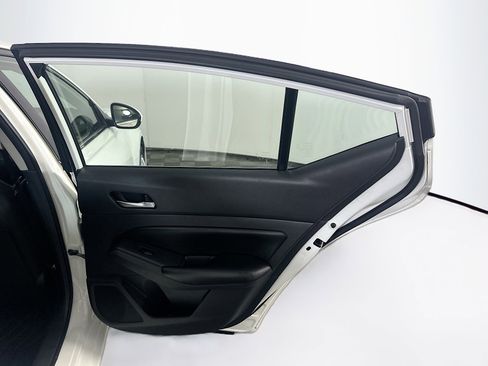Used 2022 Nissan Altima 2.5 S FWD image 28