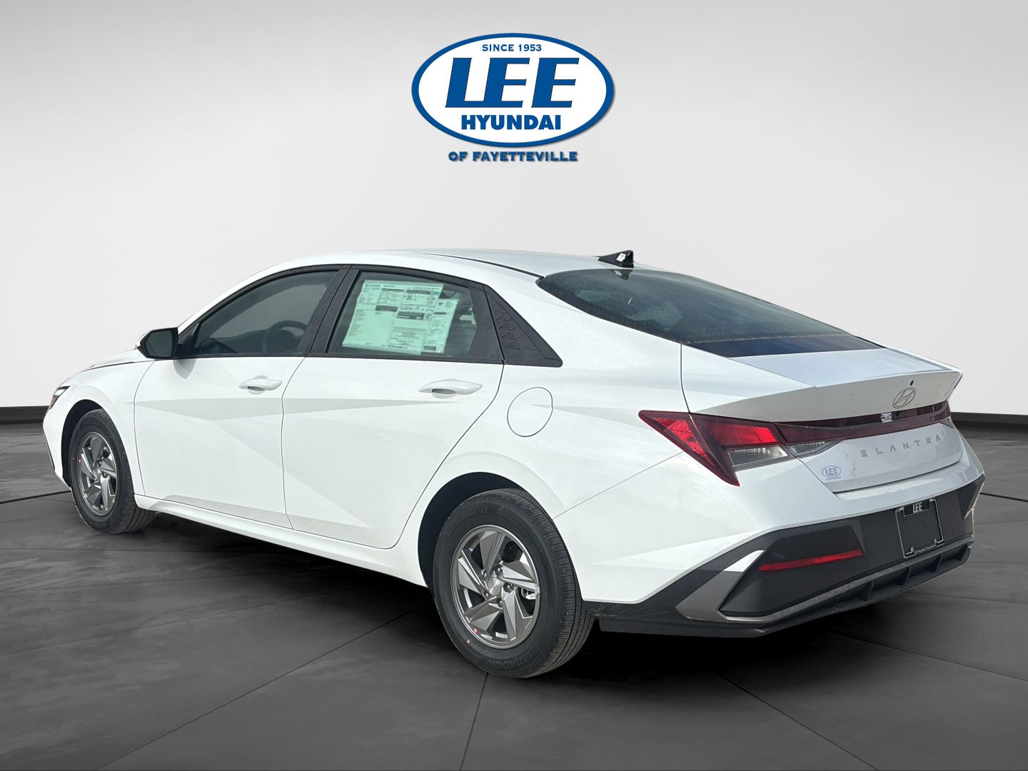 Certified 2026 Hyundai Elantra SE FWD image 4