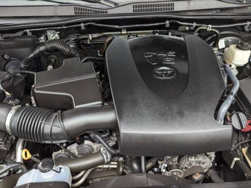 Used 2022 Toyota Tacoma SR5 image 27
