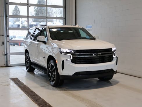 Certified 2021 Chevrolet Tahoe RST w/ Luxury Package image 2