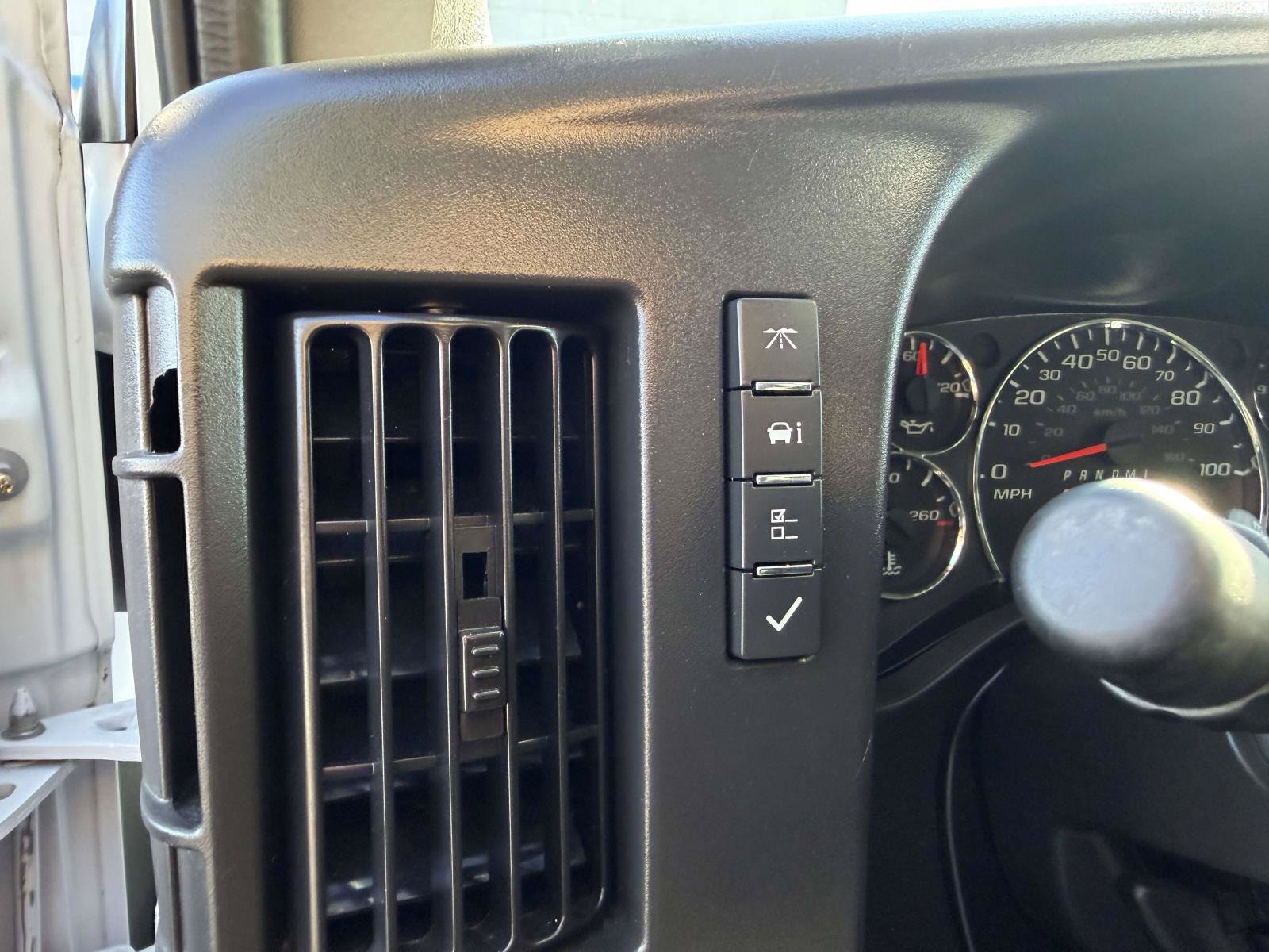 Used 2025 GMC Savana 2500 w/ Driver Convenience Package RWD image 18