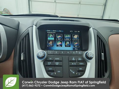 Used 2017 Chevrolet Equinox Premier w/ Enhanced Convenience Package AWD/4WD image 11