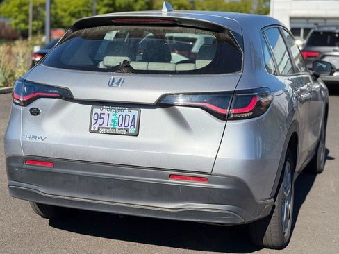 Used 2023 Honda HR-V LX image 5