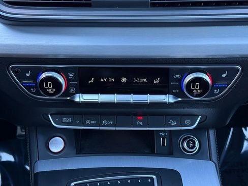Used 2018 Audi SQ5 Prestige image 29