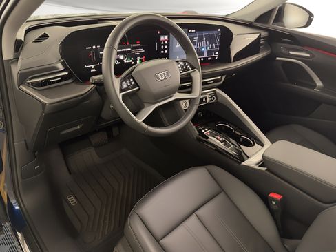 Certified 2025 Audi Q5 Premium w/ Premium Plus AWD/4WD image 4