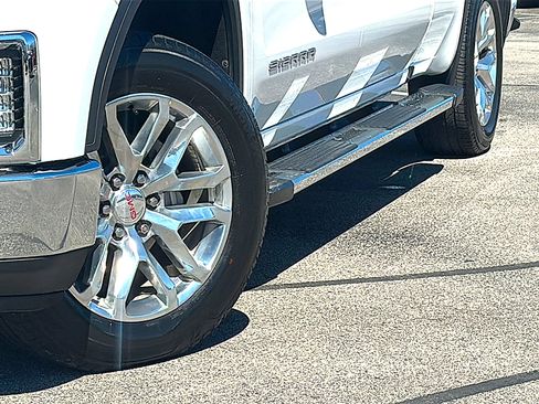 Used 2022 GMC Sierra 1500 SLT image 3