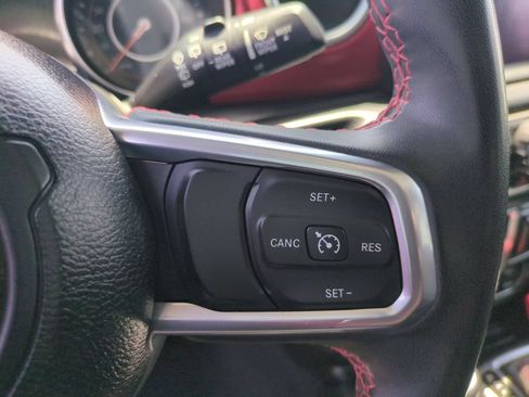 Used 2023 Jeep Wrangler Unlimited Rubicon AWD/4WD image 16
