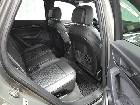 Used 2023 Audi SQ5 Premium Plus w/ Premium Plus Package image 18