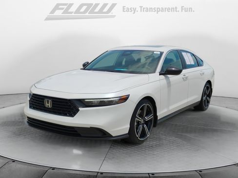 Certified 2025 Honda Accord Sport image 3