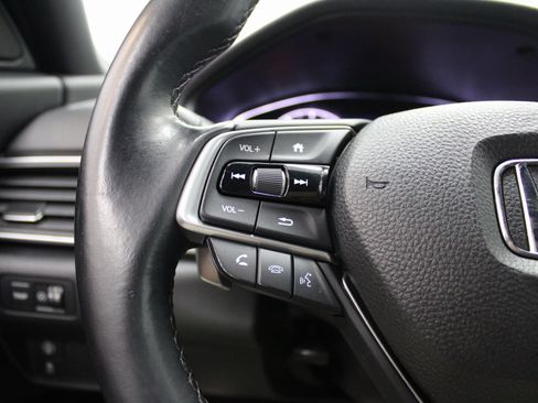 Used 2018 Honda Accord Sport image 32