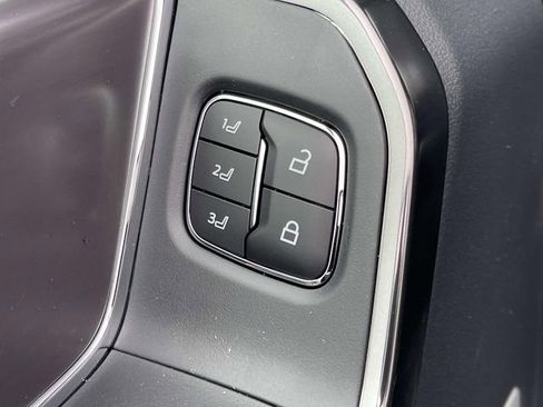 New 2026 Ford F250 Platinum w/ Tremor Off-Road Package image 24