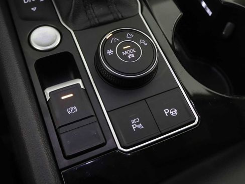 Used 2021 Volkswagen Atlas SEL Premium AWD/4WD image 25