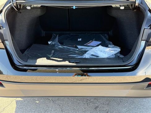 New 2026 Nissan Sentra SV w/ SV Convenience Package FWD image 4