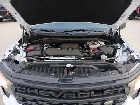 New 2025 Chevrolet Silverado 1500 Custom image 31